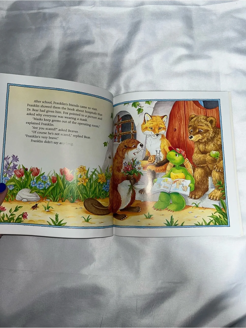 Vintage 2000 Franklin Goes To The Hospital Paulette Bourgeois‎ Paperback Book